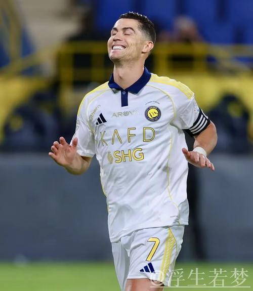 40岁C罗或加盟利雅得新月即将官宣 世俱杯首战迎战皇马 40岁C罗或加盟利雅得新月即将官宣 世俱杯首战迎战皇马