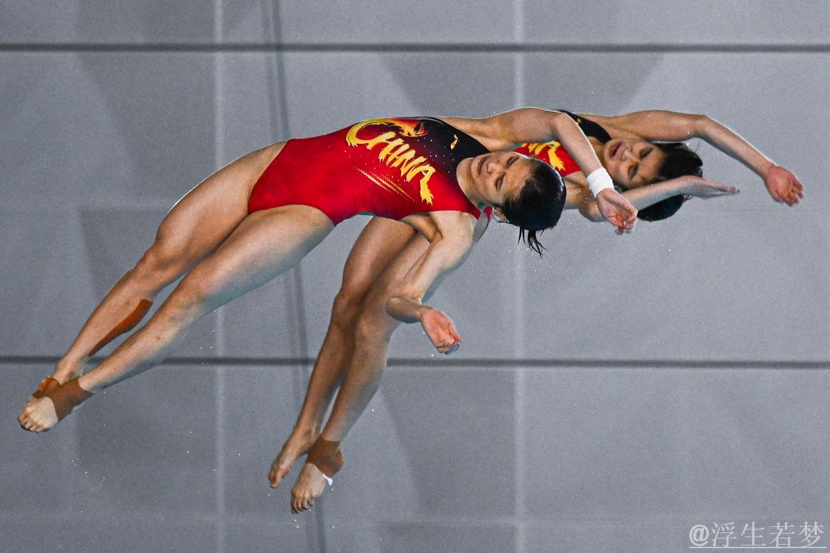 跳水世界杯超强对决：女子双人10米跳台决赛亮点